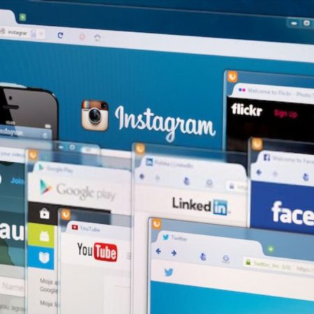 using social media logo for your brand